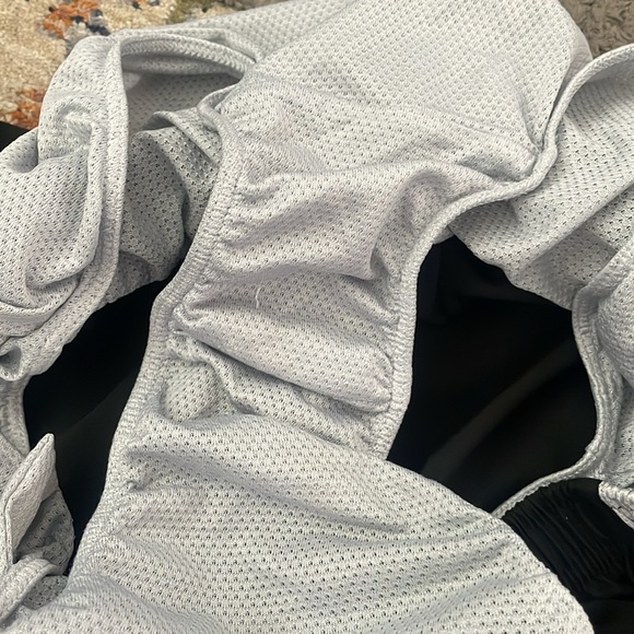 NIKE Dri Fit Shorts - Picture 4 of 4